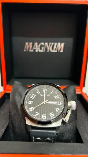 Relógio Magnum Military MA32765 (Cronógrafo)