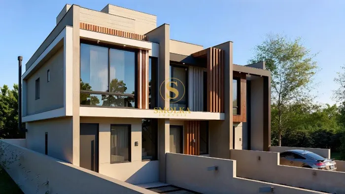 Casa com 3 dormitórios sendo 2 suítes em contrução em Canasvieiras - Florianópolis