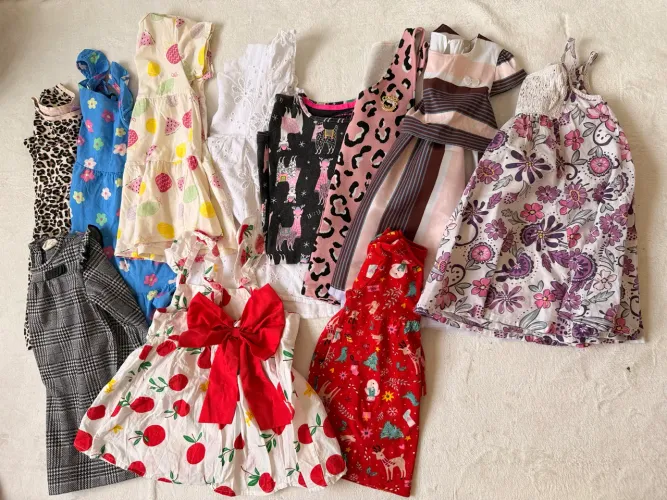 Lote vestidos. Tamanho 2