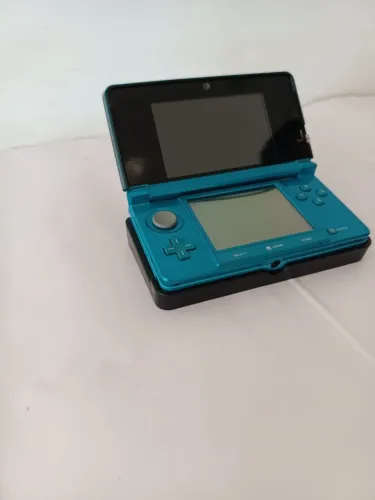 Nintendo 3ds verde
