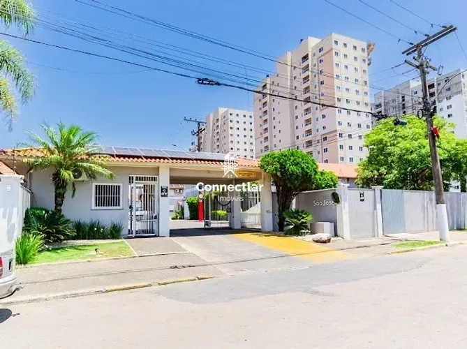 Casa em condomínio no bairro Fátima  Canoas