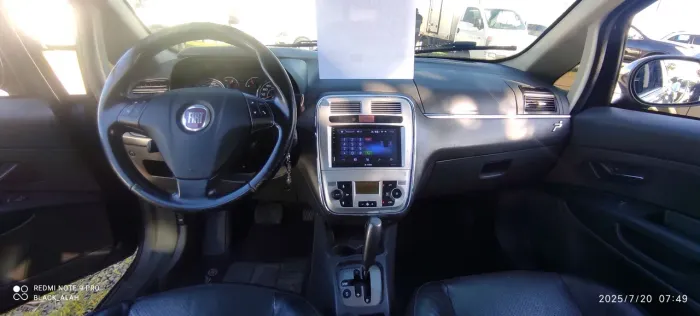 Fiat Punto Essence Dualogic 1.8 Flex 16V 5P 2011