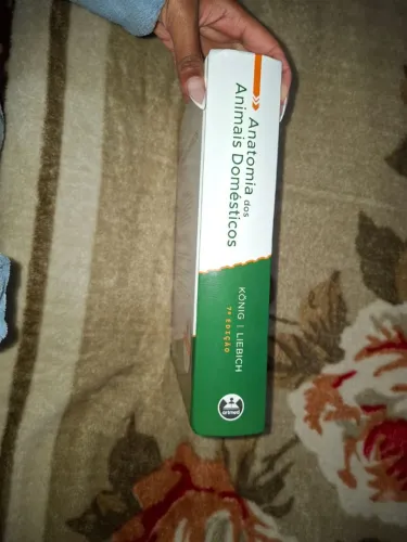 Vende-se livro de anatomia animal