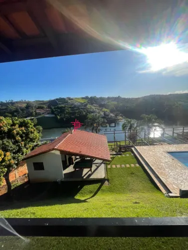 Chácara a Venda no condomínio Paraíso de Igaratá - 4 Dormitórios - 2.600m² AT