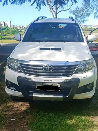 Toyota Hilux SW4 SRV D4-d 4X4 3.0 TDI Dies. AUT 2014