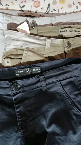 3 pares de calças Tripé novas, tamanho 36; cores: preto, bege, cinza-claro.