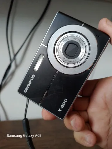 Mini câmera Olympus X-890 [ Para consertar ou retirada de peças ]