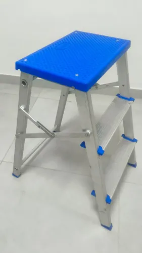 Escada Banqueta Dobrável de Alumínio com 3 Degraus - Plataforma Azul