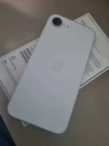 iPhone 16e 512 GB