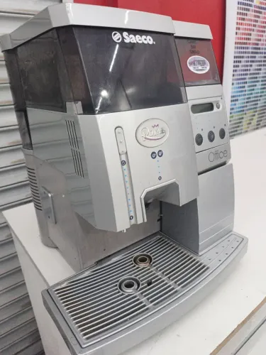 Máquina de café grão, funciona perfeitamente