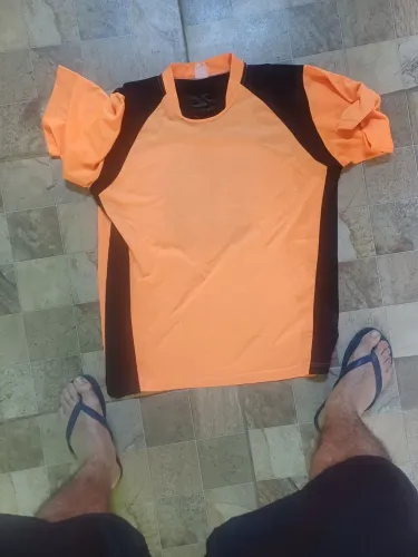 Uniforme usado (camisa e calção) 17 un