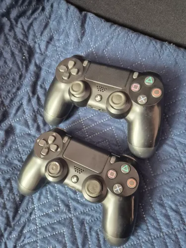 2 Controles Dualshock 4