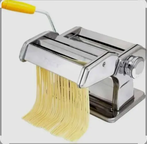 Máquina faz massas frescas