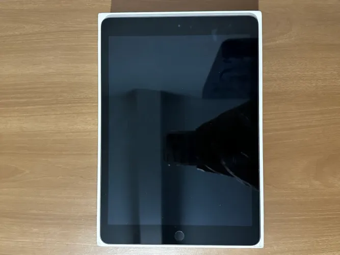 iPad 8 + Apple Pencil