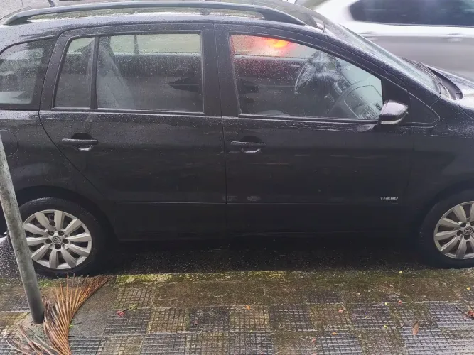 Volkswagen Spacefox 1.6/ 1.6 Trend Total Flex 8V 5P 2013