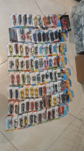 Vendo lote de miniaturas carro