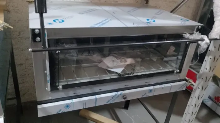 Forno de Lastro a Gás Inox Tostando FL800 com Visor GLP para Pães e Pizzas