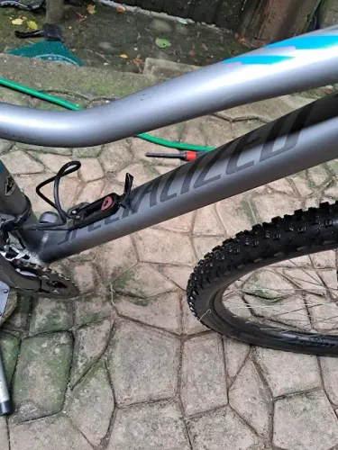 Bicicleta Feminina Specialized Aro 29