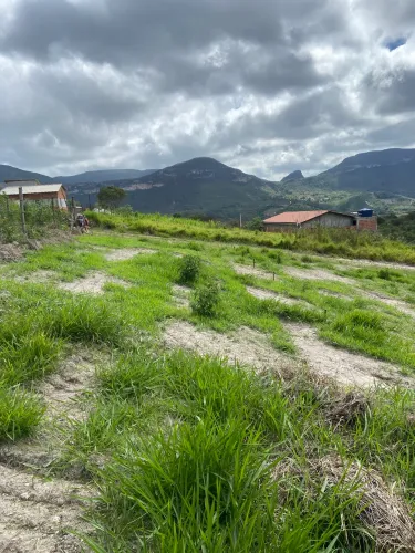 Vendo essa posse em ibicoara Chapada Diamantina, no centro da cidade com vista pra serra*