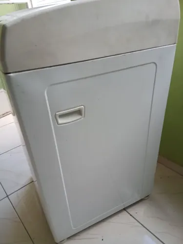 Maquina de lavar com defeito