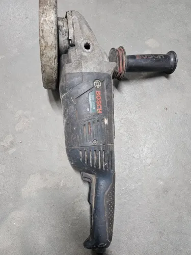 Lixadeira Eamerilhadei Bosch Robusta 2200W