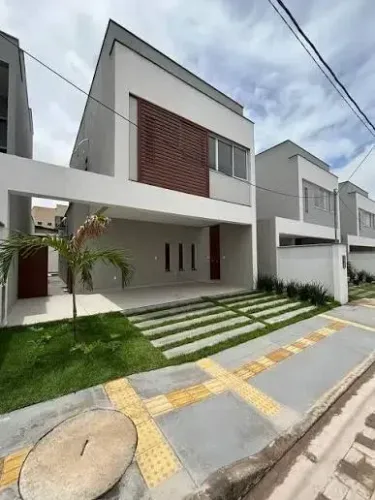 Vendo Casa Duplex em Condomínio Fechado na Cohama,  2 Vagas de Garagem.