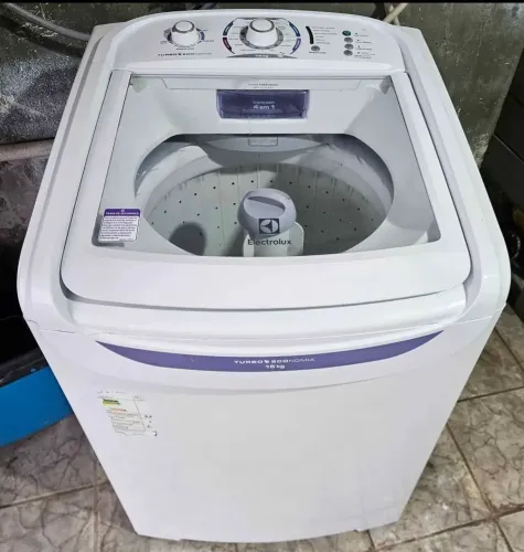 Electrolux turbo economia 15kg lava coberta e edredon funciona perfeitamente tudo top