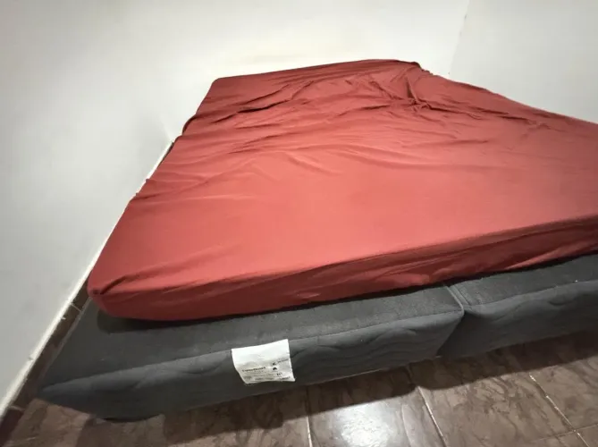 BASE BOX QUEEN À VENDA - PREÇO DE OPORTUNIDADE!