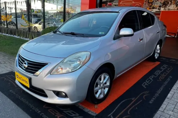 Nissan Versa SL 1.6 16V Flex Fuel 4P Mec. 2014