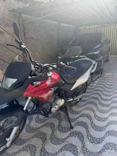 Vendo moto XRE-300