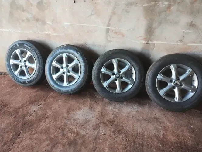 Pneus e Rodas aro 14 