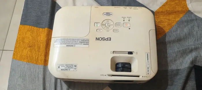Projetor Epson home cinema 710