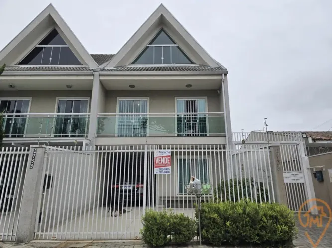 SOBRADO AMPLO COM 146m² | 3 QUARTOS SENDO 01 SUÍTE | ÁTICO | CHURRASQUEIRA | 2 VAGAS | BOQ