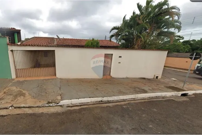 Casa dos Sonhos em Jataí: Espaço e Conforto
