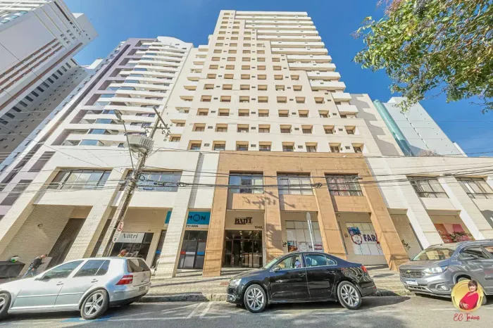 Sala Comercial para venda tem 43 metros quadrados com 2 salas em Batel - Curitiba - PR