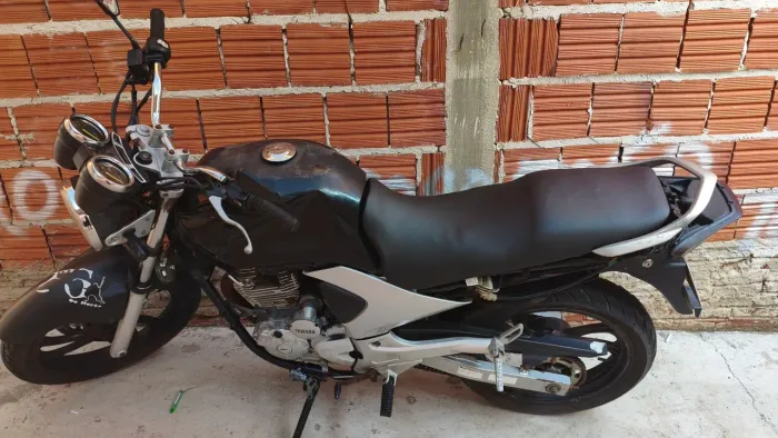 Moto Yamaha 250 cilindrada 2006