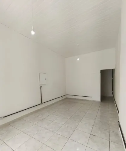 Salão Comercial 30m² | Av. Eng. Heitor Antônio Eiras Garcia | Excelente Localização