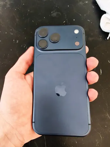 iPhone 17 Pro Max 256GB | Estado de Novo | 40 Ciclos | Garantia Apple