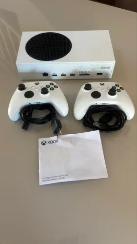Xbox Series S 512GB + 2 Controles