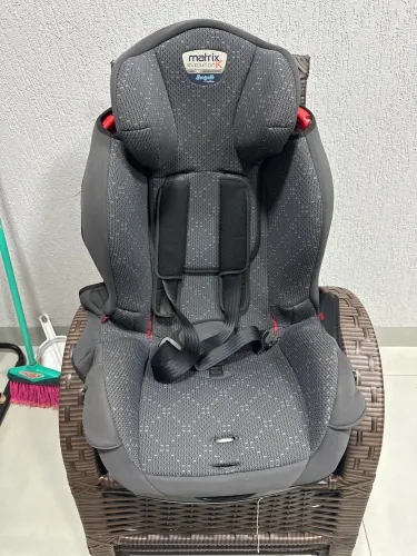 Vende-se cadeirinha