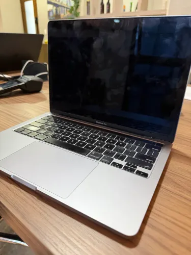 Macbook pro 2020 16b 512gb