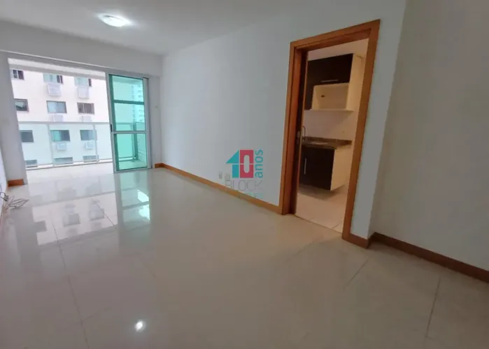 Recreio dos Bandeirantes | Apartamento 2 quartos, sendo 1 suite
