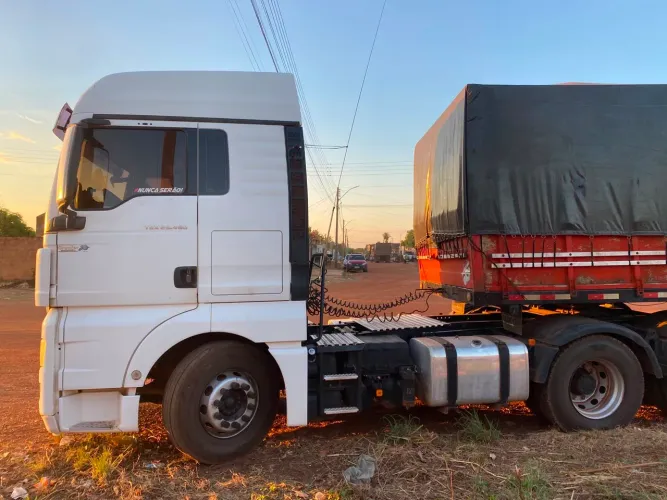 Vende-se Man tgx 29480 2020/20 mais 3x3 curto Fachini 2003