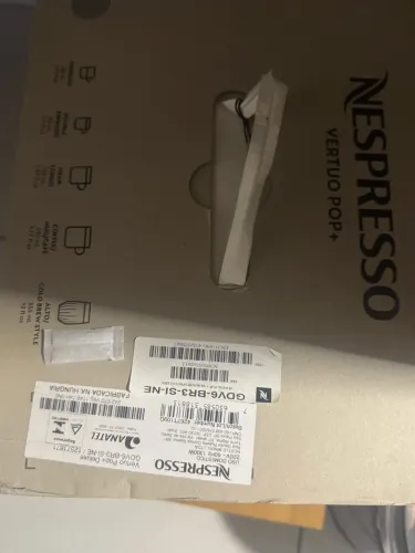 Cafeteira nespresso lacrada