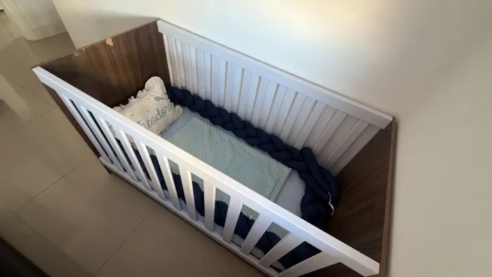 Berço MDF Branco e Marrom