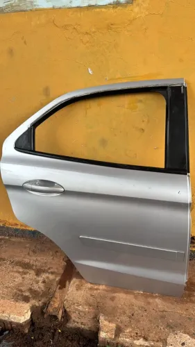 PORTA TRASEIRA DIREITA FORD KA