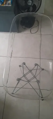 Cadeira acrílica