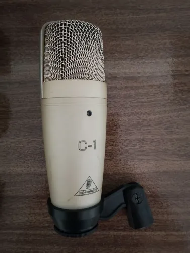 Microfone Behringer C1 ótimo estado 