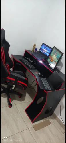 Mesa + cadeira gamer