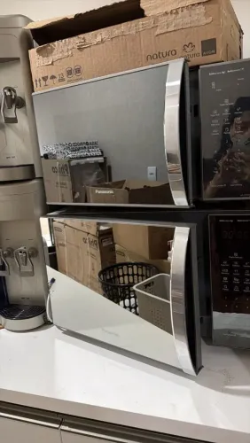 Vendo microondas semi novo, valor 380.00, tratar com Léo *